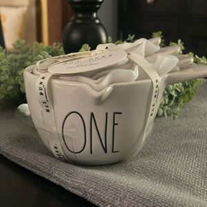 Rae Dunn measuring cups